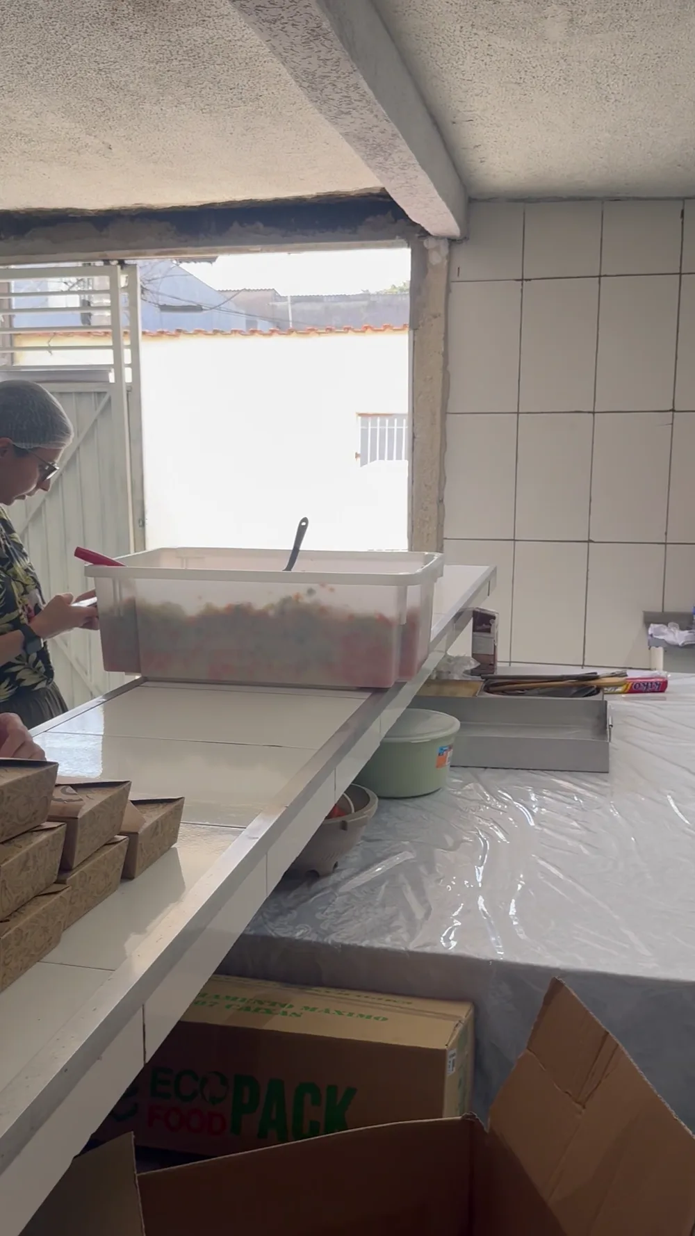 Montagem e exposição das marmitas — registro 20