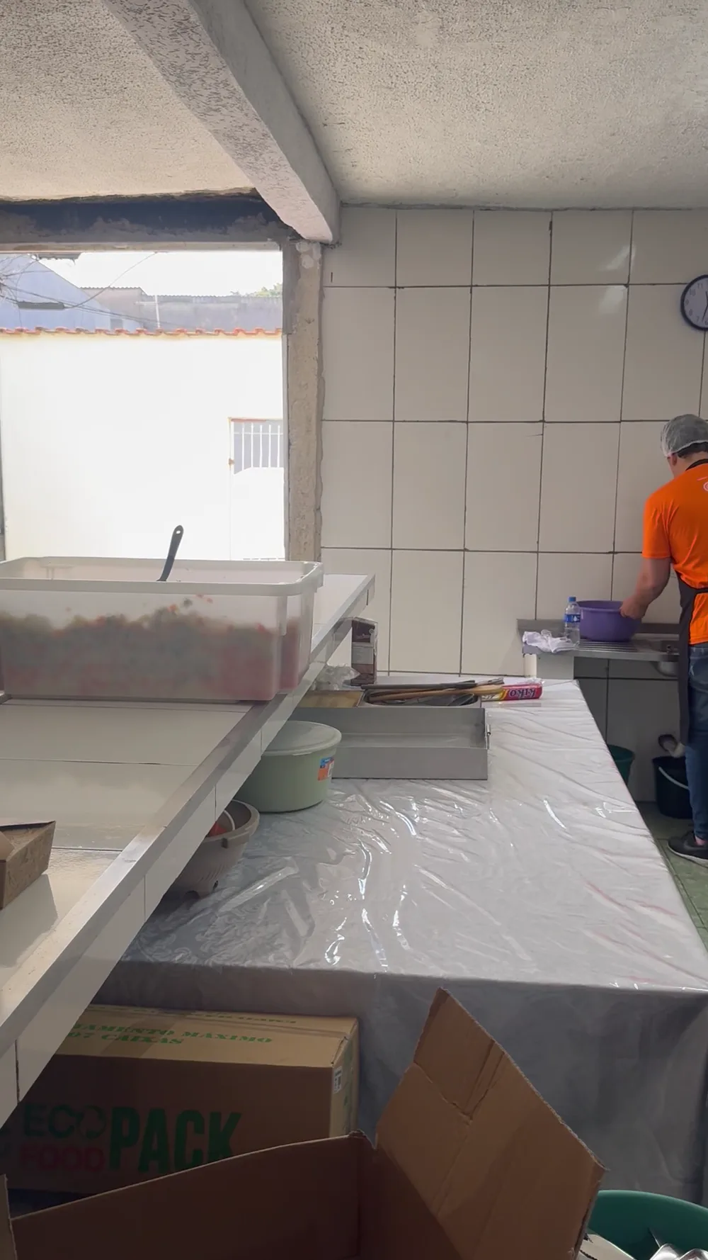 Montagem e exposição das marmitas — registro 21