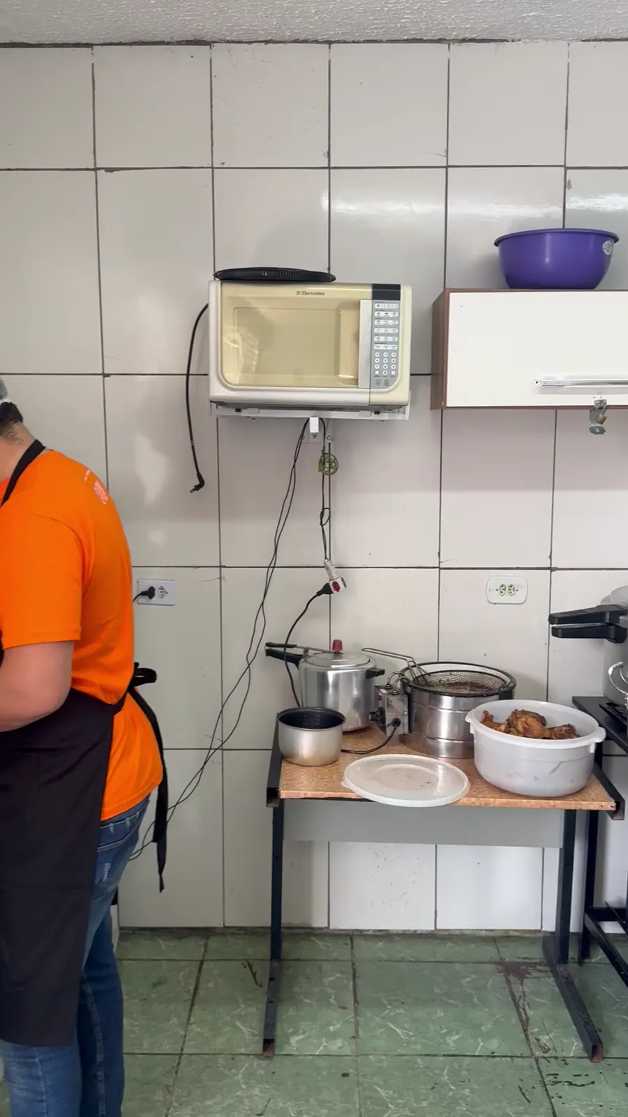 Estrutura e equipamentos na Cozinha Solidária Sempre Juntos — registro 1