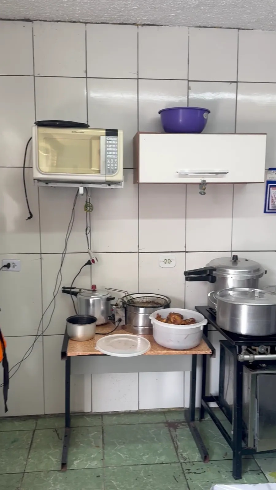 Estrutura e equipamentos na Cozinha Solidária Sempre Juntos — registro 2