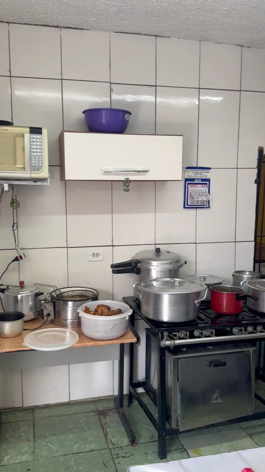 Estrutura e equipamentos na Cozinha Solidária Sempre Juntos — registro 3