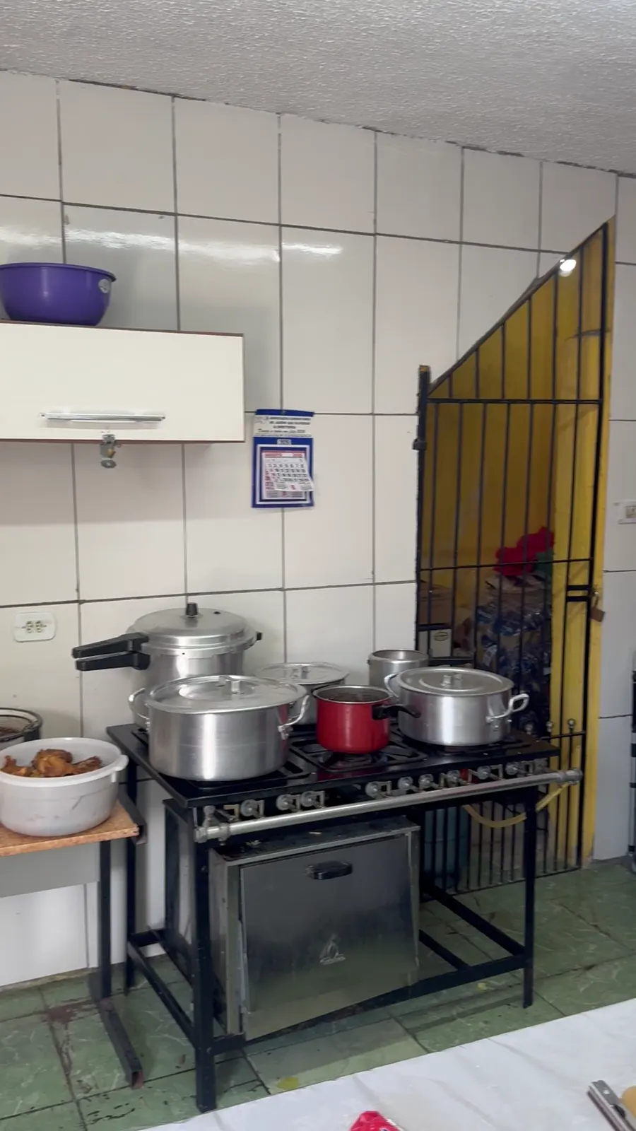 Estrutura e equipamentos na Cozinha Solidária Sempre Juntos — registro 4