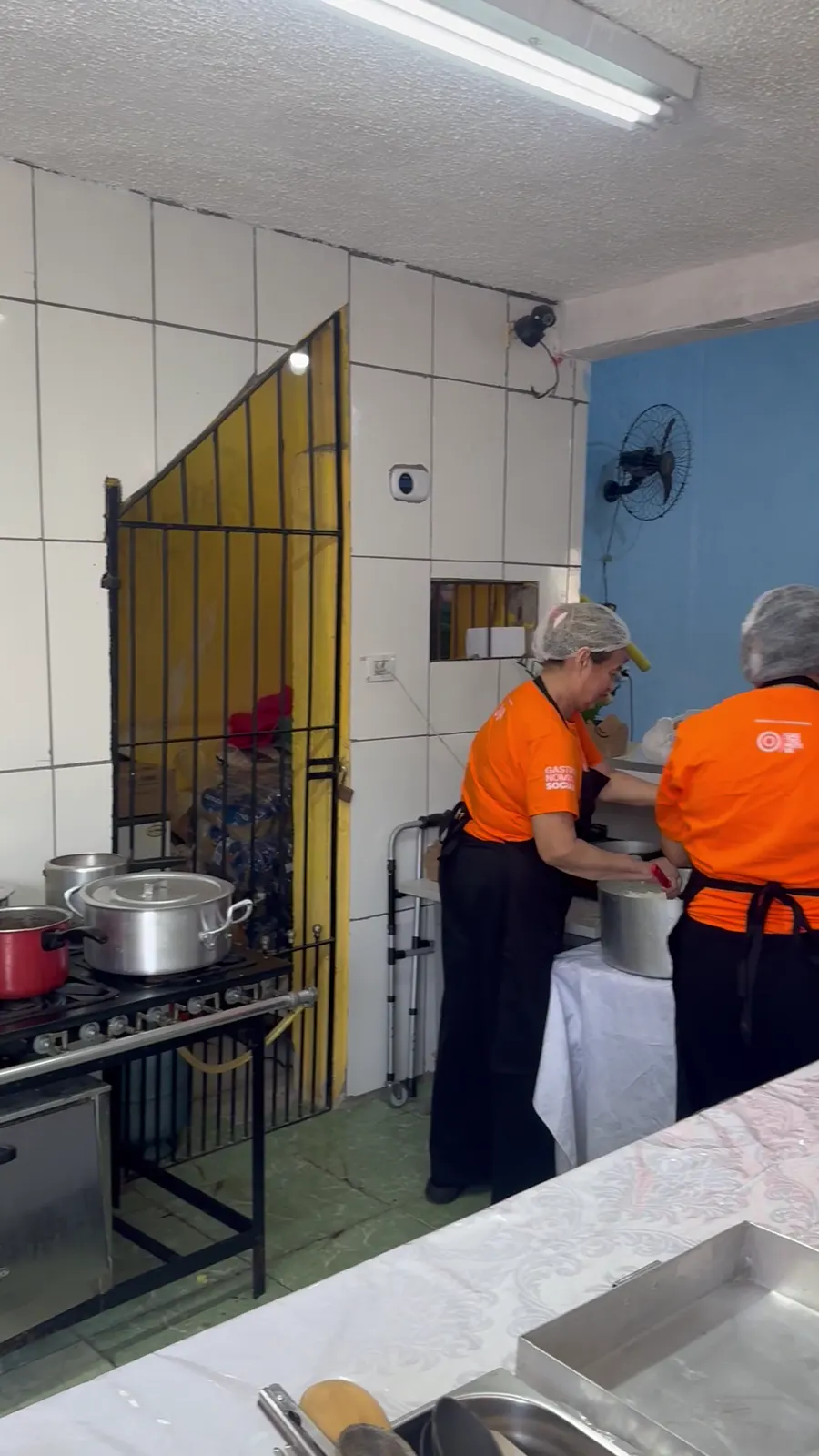 Estrutura e equipamentos na Cozinha Solidária Sempre Juntos — registro 6