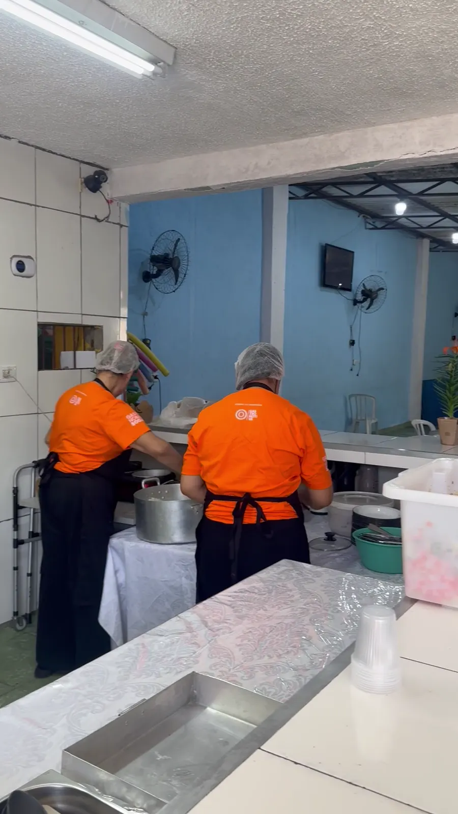 Estrutura e equipamentos na Cozinha Solidária Sempre Juntos — registro 8