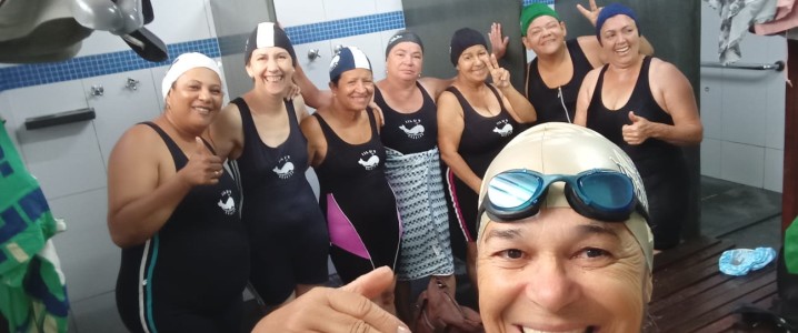 Piscina com ELAS