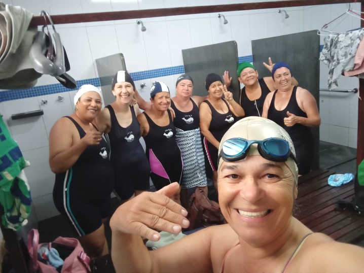Piscina com ELAS