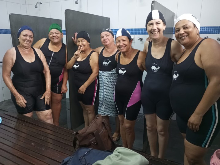 Piscina com ELAS